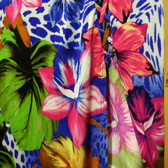 💋Bold, sexy, & daring Symphony long summer dress - Picture 3 of 8